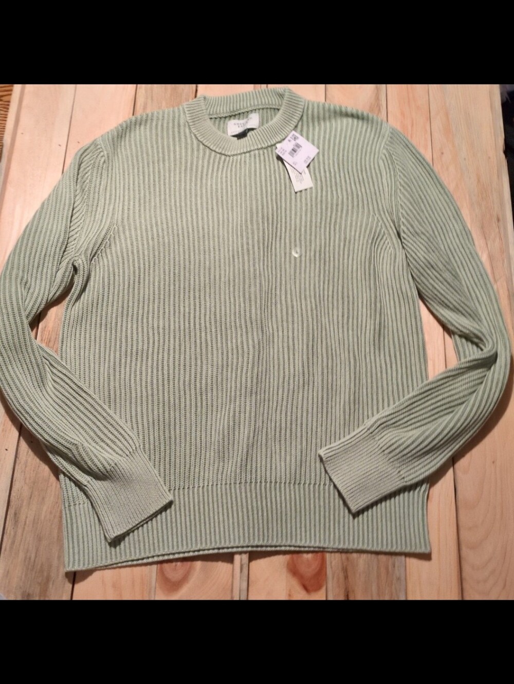 American eagle sweater